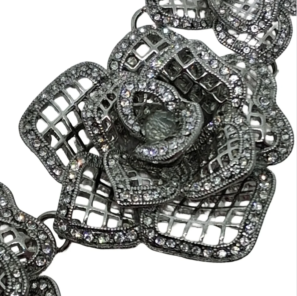 Stunning Silver Tone Rhinestone Floral Lattice Statement Necklace